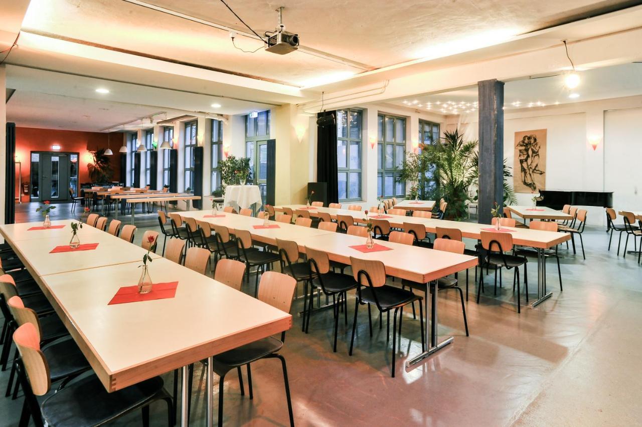 Gaestehaus Abz シュトゥットガルト エクステリア 写真